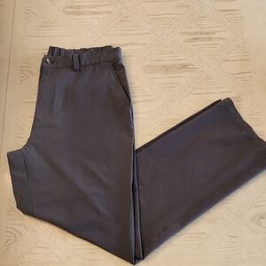 TravelSmith Men's Multi-Pocket Slate Gray Chinos Size 36x34